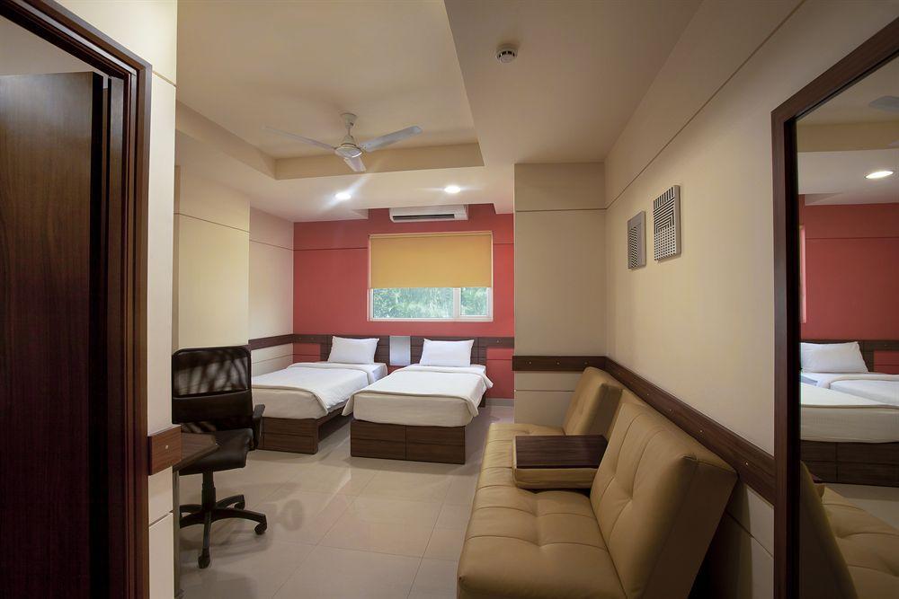 Ahmedabad Vastrapur Hotell Eksteriør bilde